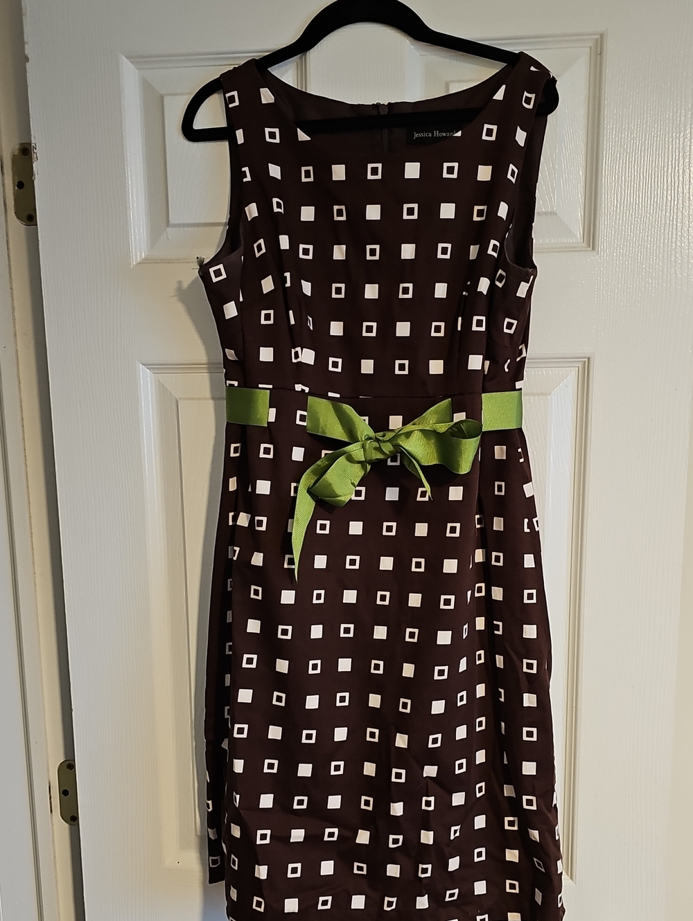 Jessica Howard Brown Square-Print Sheath Dress with Green Bow
